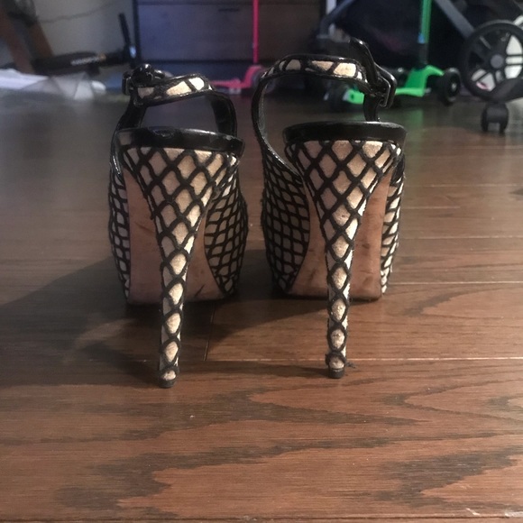 Comfortable gorgeous sling back heels - Picture 3 of 4